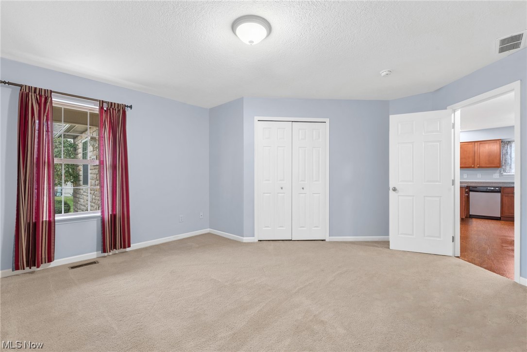 Creekside/Pleasant Lakes Condo - Residential