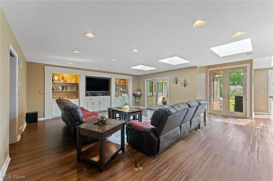 5685 Engleton Lane