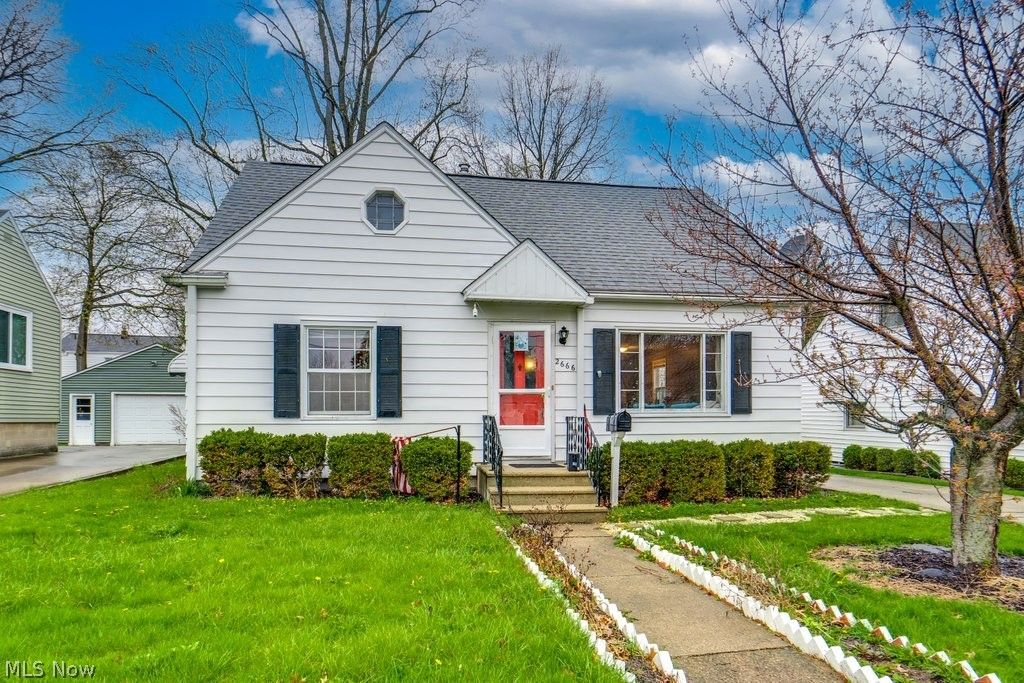 Photo of 2666 10th Street, Cuyahoga Falls, OH 44221 (MLS # 5200563)