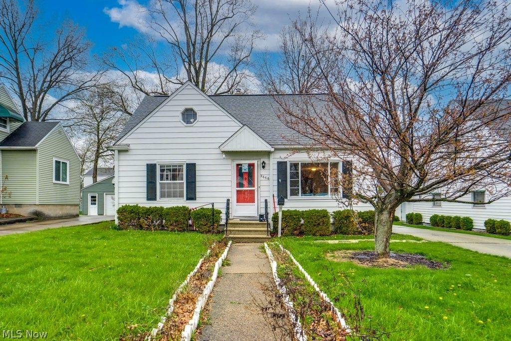 Photo of 2666 10th Street, Cuyahoga Falls, OH 44221 (MLS # 5200563)