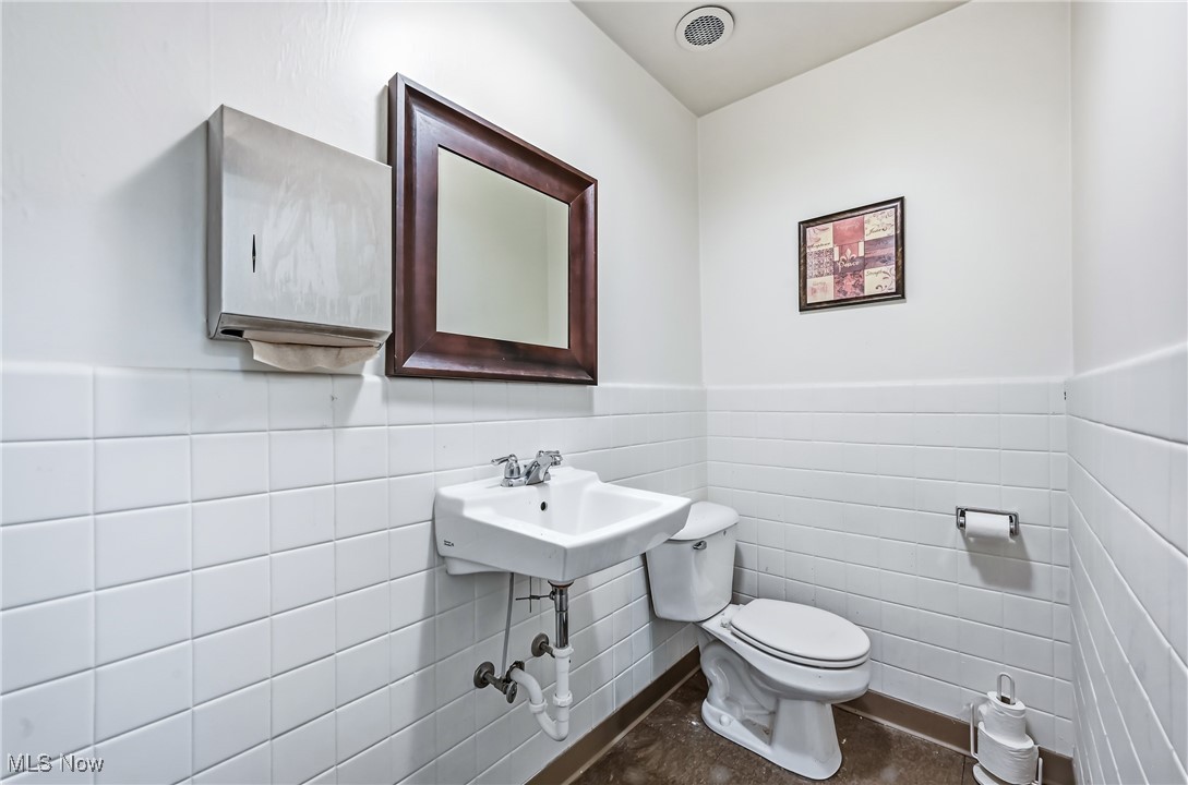 East Liverpool, Ohio 43920, United States, ,Commercial,Active,252058