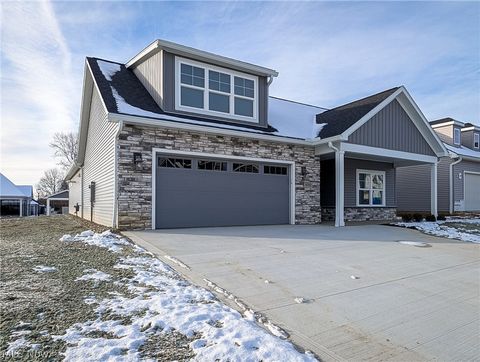 Photo of 4332 Evergreen Court, North Canton, OH 44720 (MLS # 5202663)