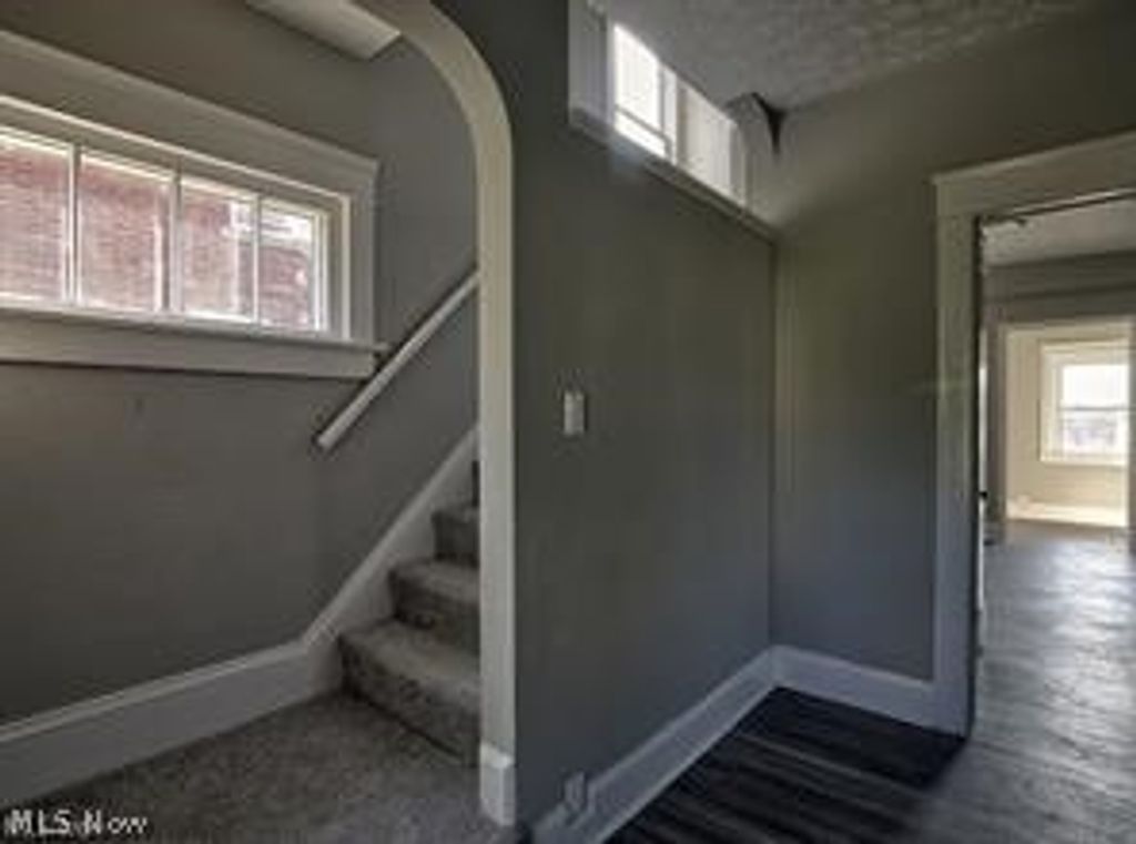 Photo of 1417 Harrisburg Road NE, Canton, OH 44705 (MLS # 5191787)