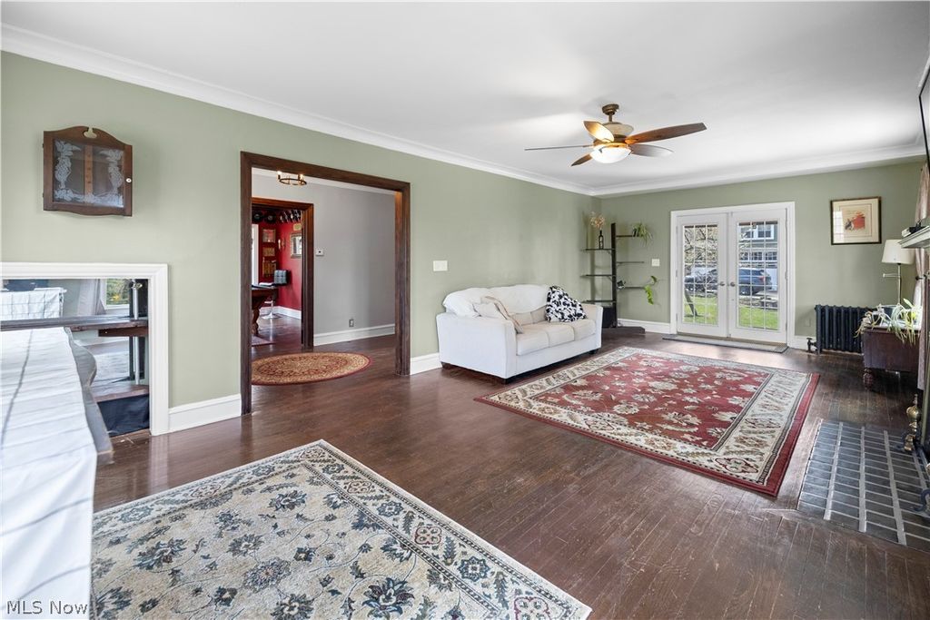 Photo of 3372 Mayfield Road, Cleveland Heights, OH 44118 (MLS # 5198187)