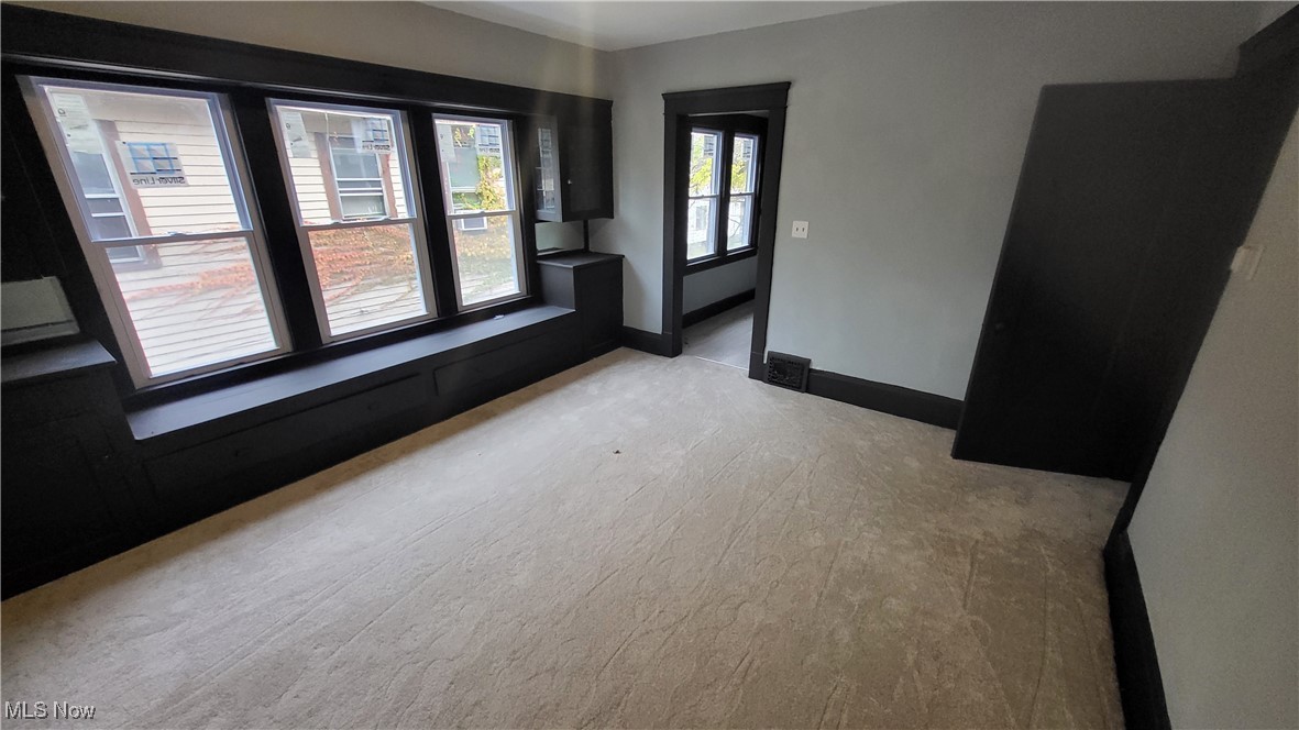 Cleveland, Ohio 44108, United States, 2 Bedrooms Bedrooms, ,1 BathroomBathrooms,Residential,Active,19444