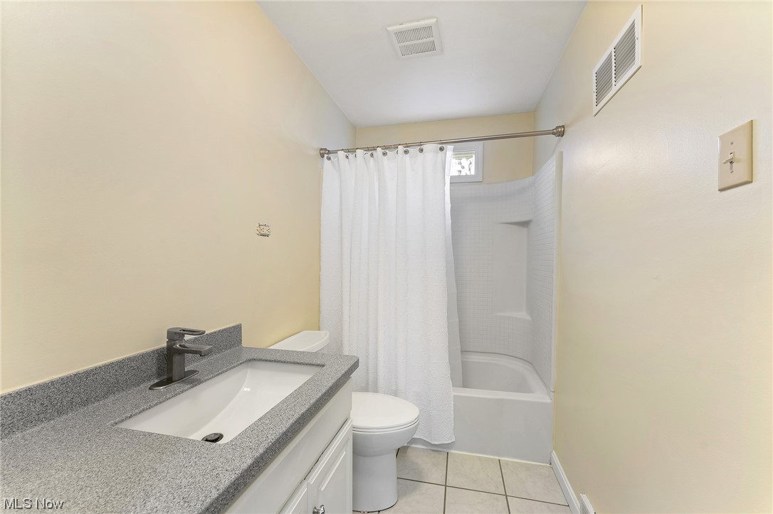 New England Lanes - Residential