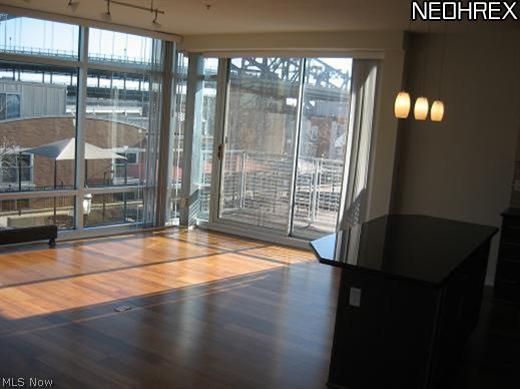 Stonebridge Plaza - Residential