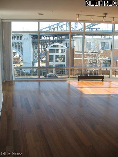 Stonebridge Plaza - Residential