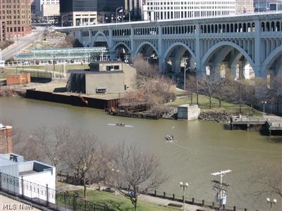 Stonebridge Plaza - Residential