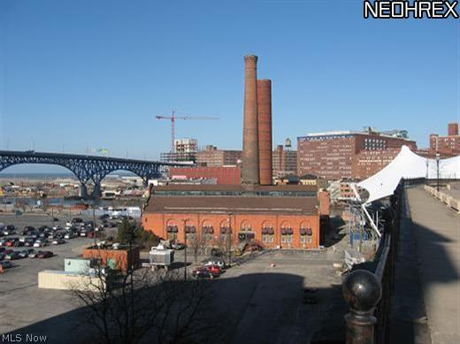 Stonebridge Plaza - Residential