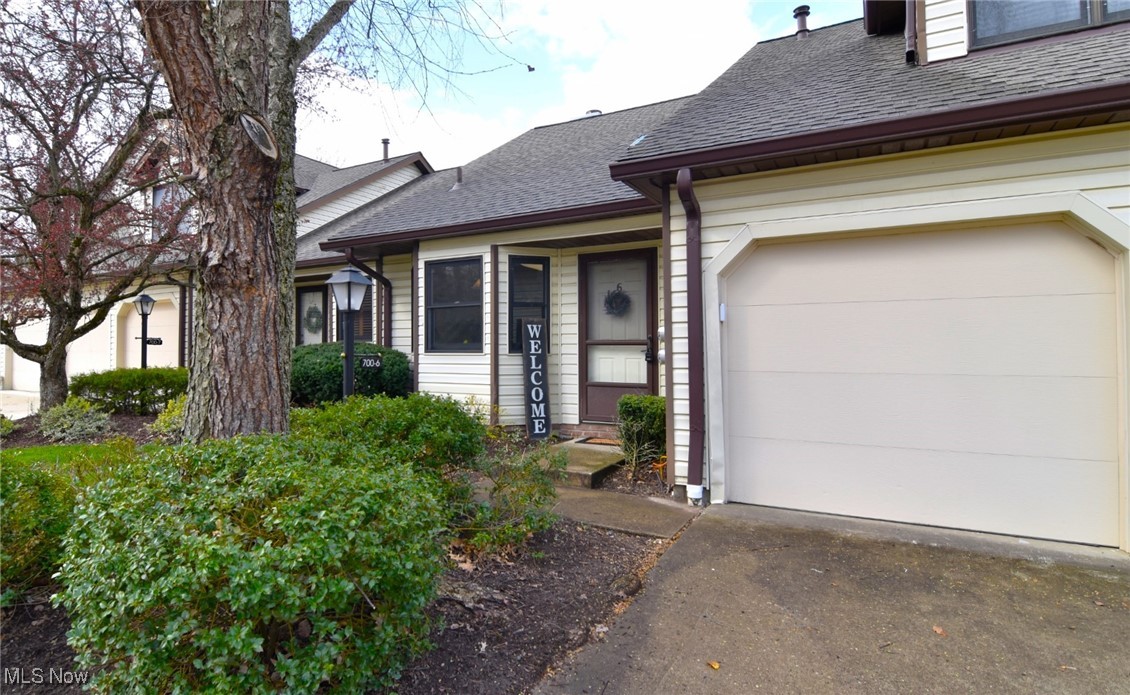 700 Hampton Circle #6, Aurora, Ohio image 1