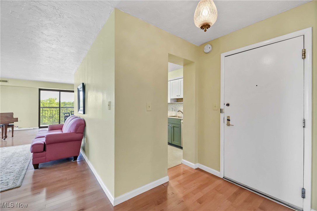 12550 Lake Avenue #805, Lakewood, Ohio image 3