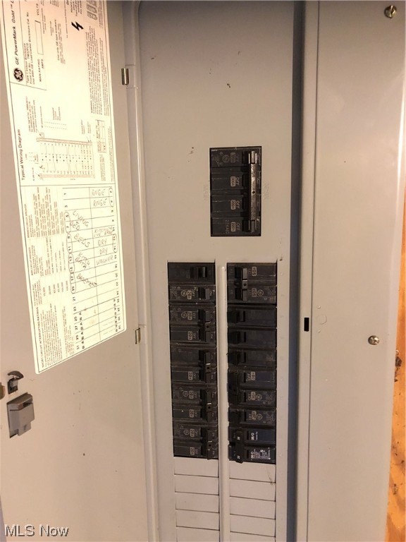 Hunts Add 05 - Residential Lease