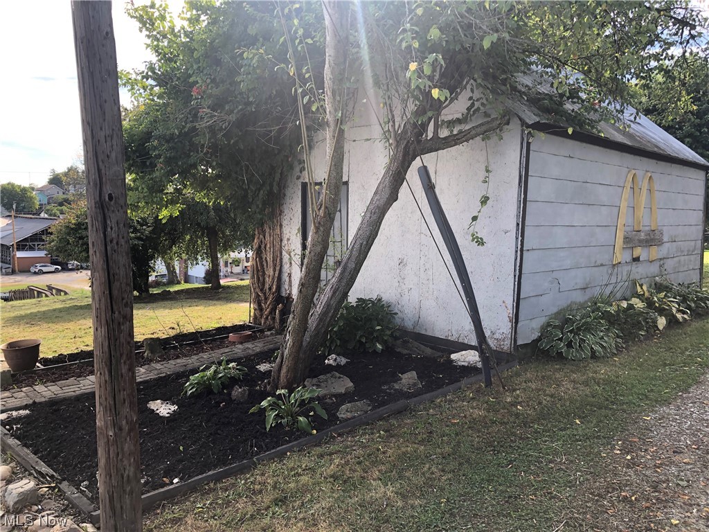 Hunts Add 05 - Residential Lease