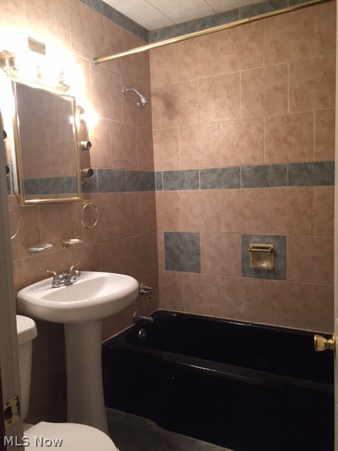 Victory Park - Residential Lease