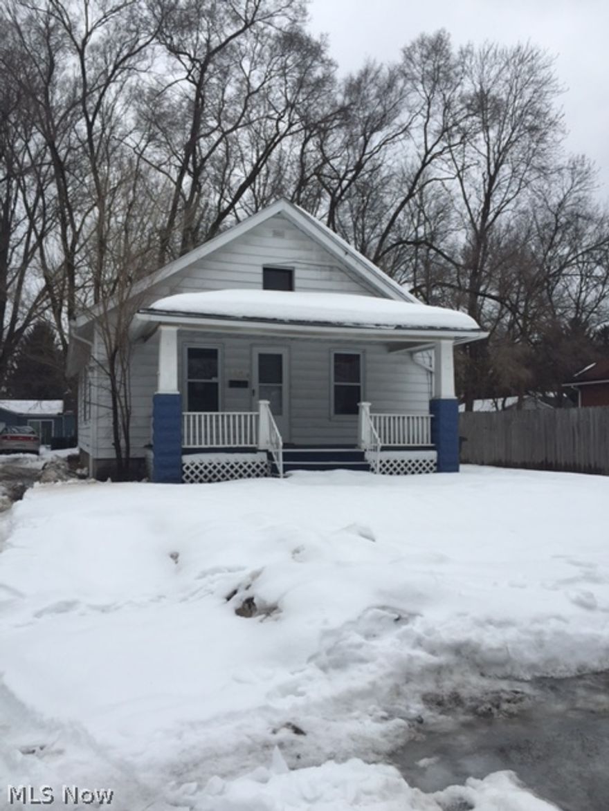 One floor living at its best!  Hardwood flooring throughout, decorative bathroom, fully applianced kitchen, full basement with laundry hookups and a second bathroom with shower, nice back yard, front porch and more