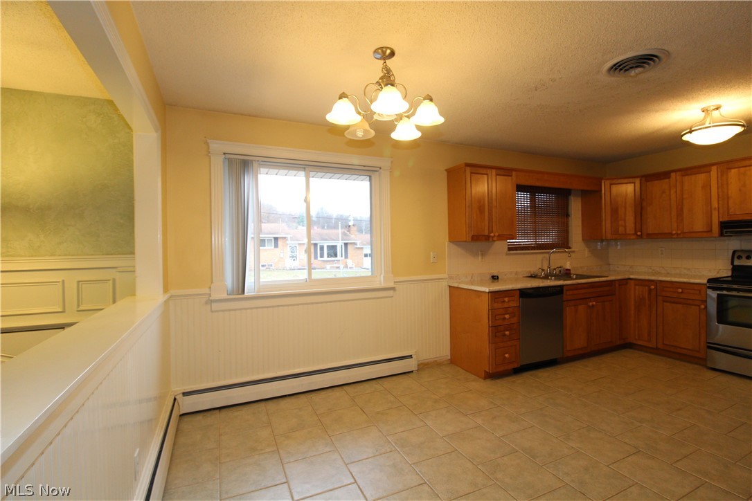 E Vienna Heights - Residential