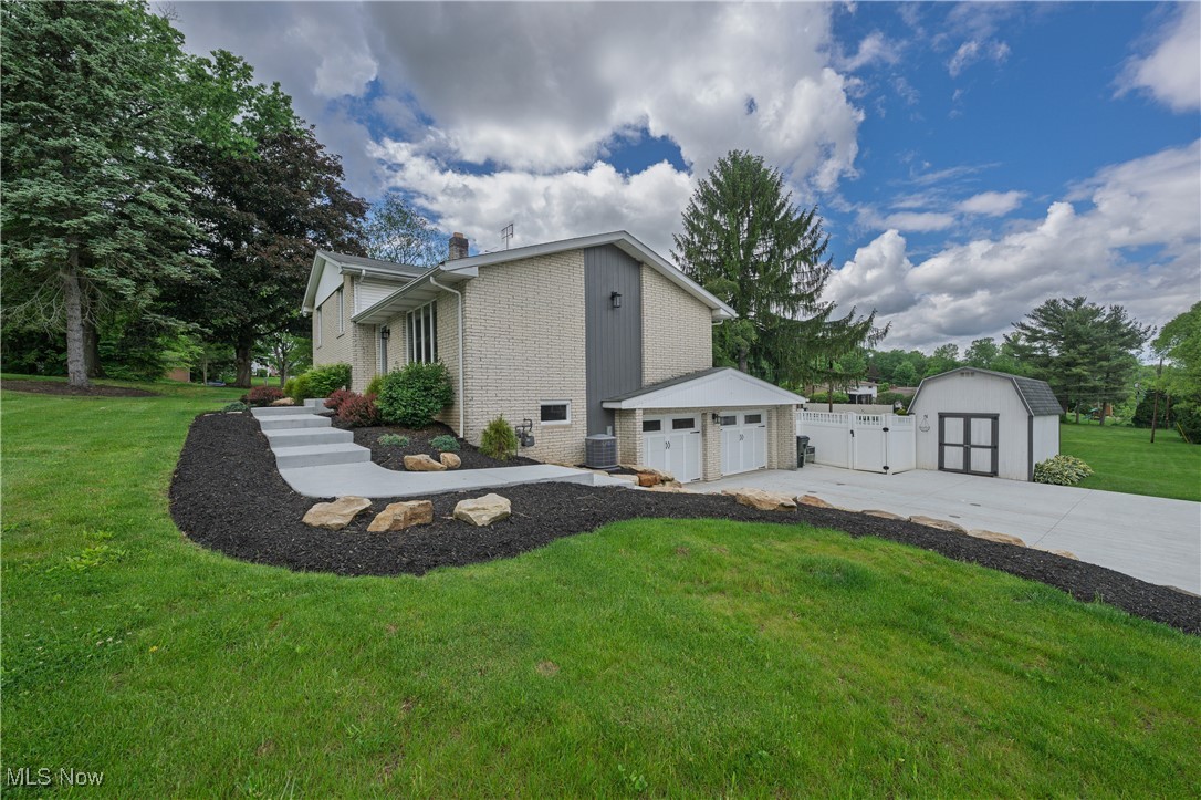 4184 Meadowview Drive, Canton, Ohio image 3