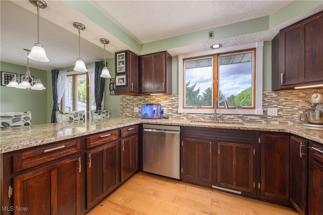 4184 Meadowview Drive, Canton, Ohio image 10