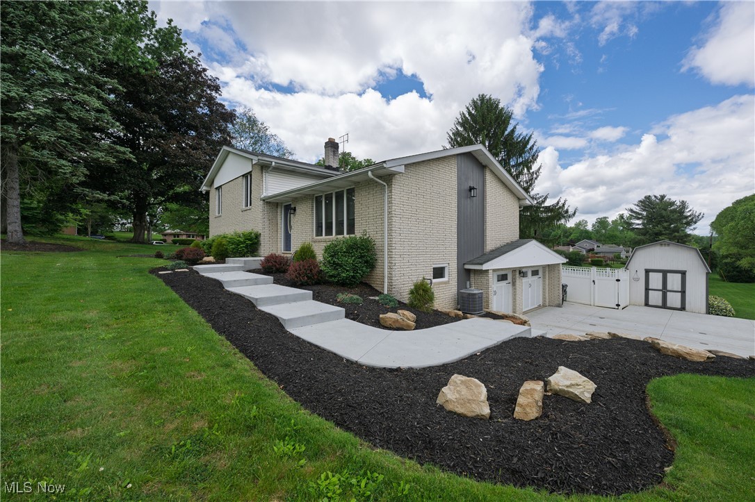 4184 Meadowview Drive, Canton, Ohio image 2