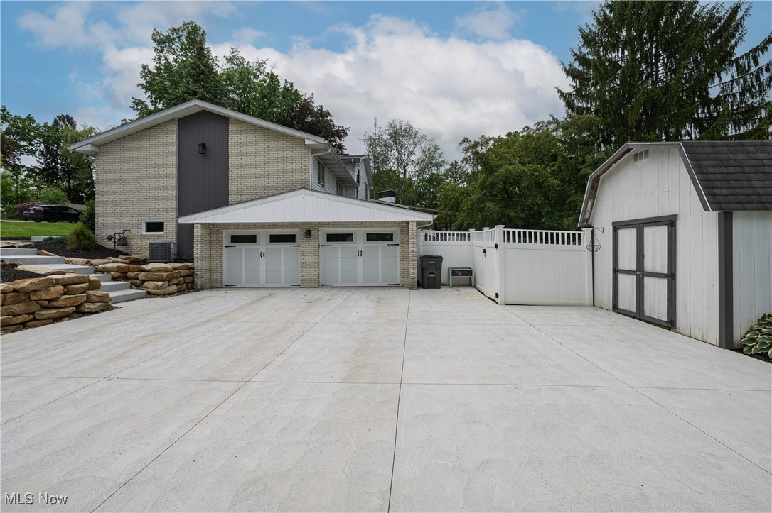 4184 Meadowview Drive, Canton, Ohio image 24