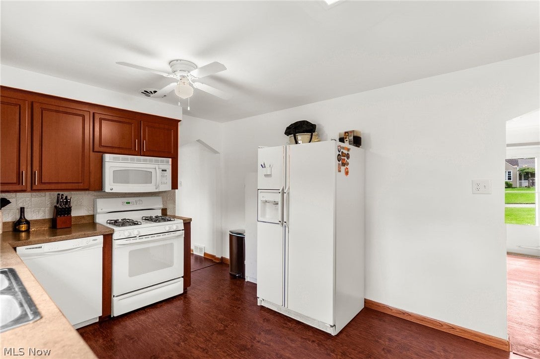 2388 W Manor Avenue