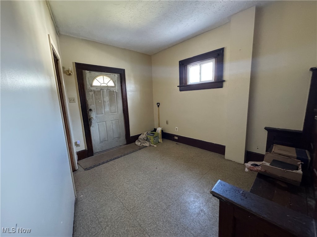 1013 Celina Avenue, Akron, Ohio image 10