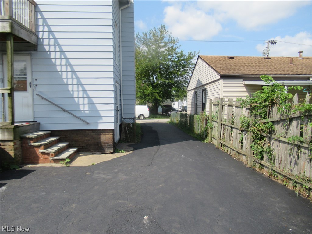 Scott-Hall-Clark Companys Sub - Residential Lease