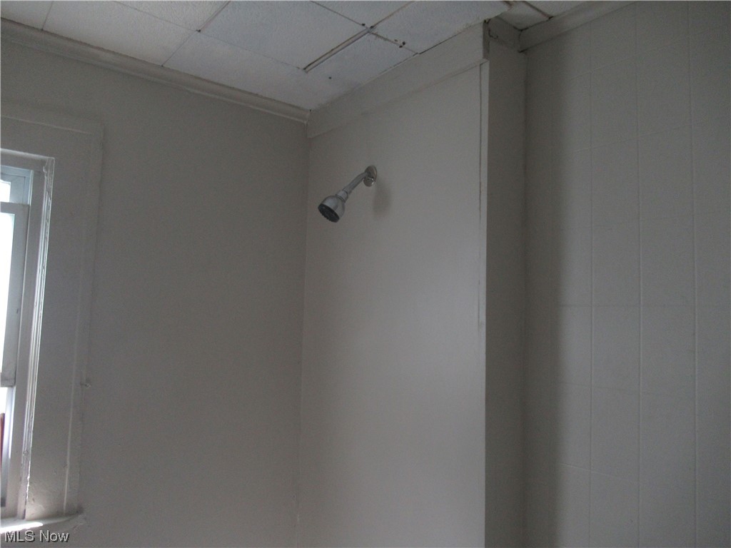 Scott-Hall-Clark Companys Sub - Residential Lease