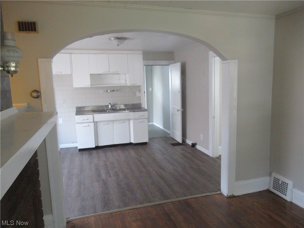 Scott-Hall-Clark Companys Sub - Residential Lease