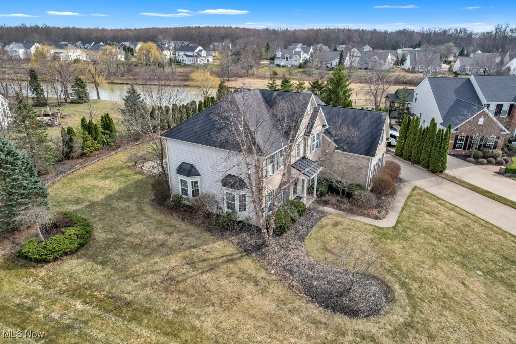 3387 Burgundy Circle, Avon, Ohio image 11