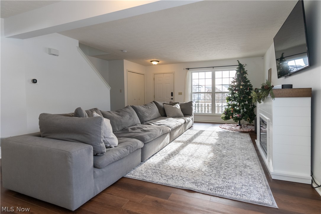 Kingsbury Trace 01 - Residential