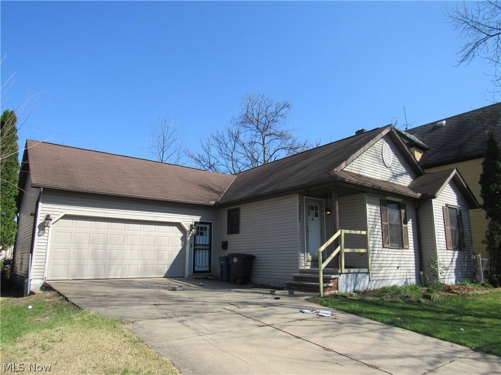 Photo of 1615 E 84th Street, Cleveland, OH 44103 (MLS # 5199600)