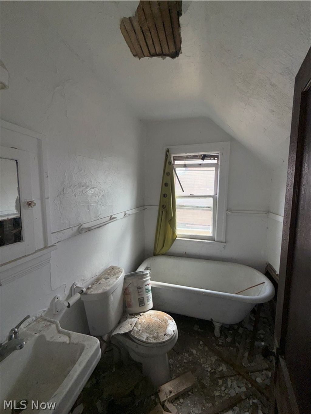 Photo of 3025 E 128th Street, Cleveland, OH 44120 (MLS # 5193392)