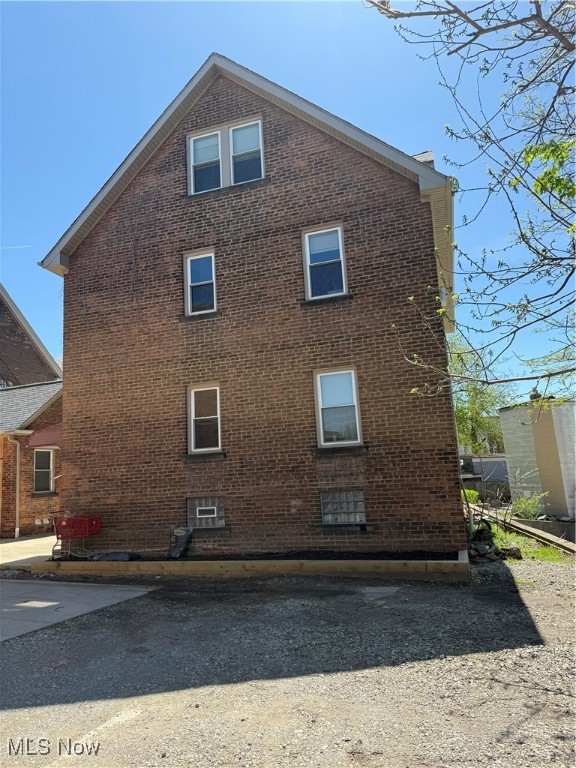 2052 2054 Fairview (E. 125th) Street