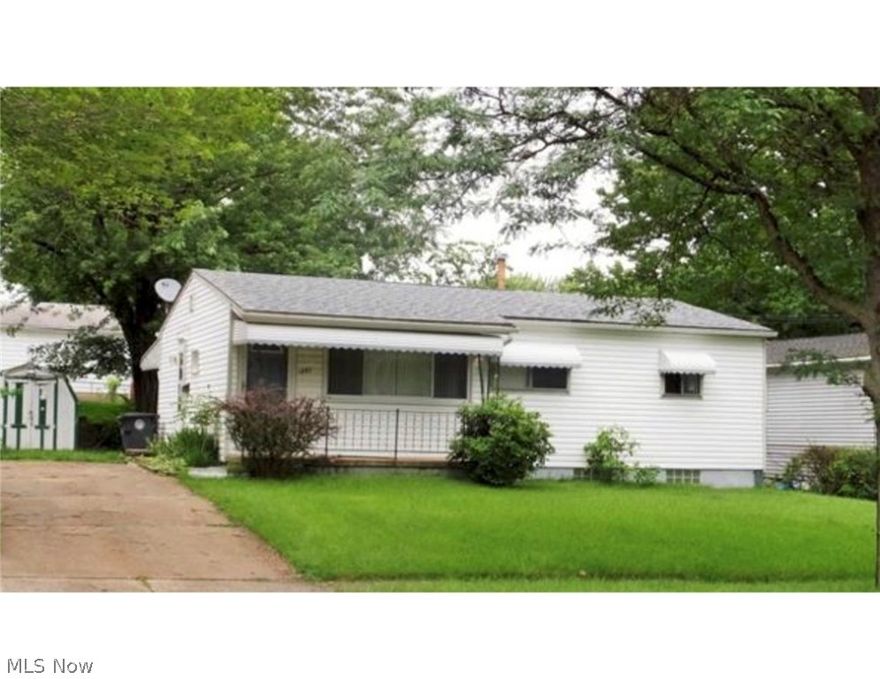 welcome home to this beautifully remodeled home!! newer carpet fresh paint,updated kitchen,and bath. this amazingly cozy home just needs your final touches. it has covered front and back porches. Perfect for that BBQ, wonderfully landscaped front yard on a nice quiet street, hurry and get your offers in! this one won't last!