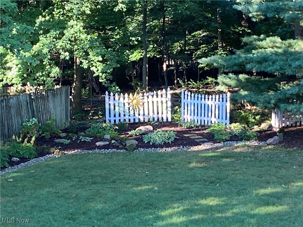 2916 Laurel Woods Boulevard, Stow, Ohio image 48