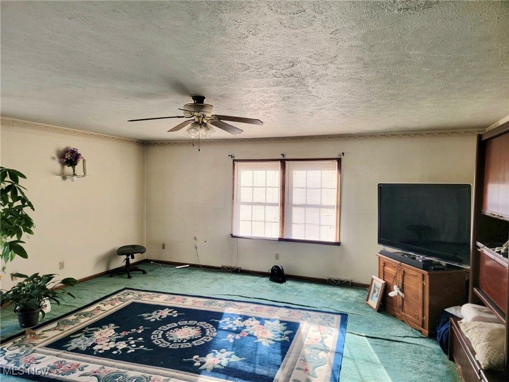 Photo of 5211 Hecock Avenue, Lorain, OH 44055 (MLS # 5180211)