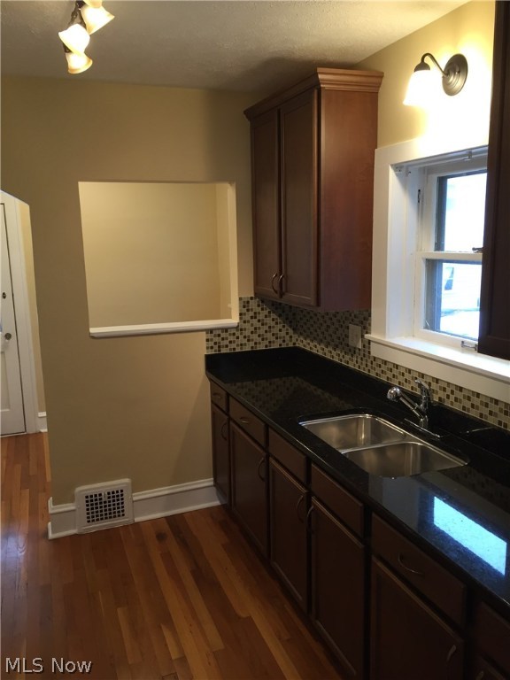 Theodore Kundtz - Residential Lease