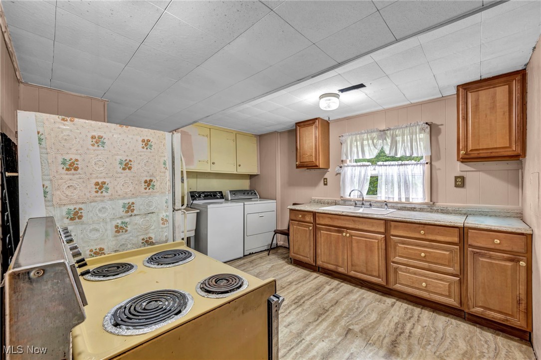 13443 Lakewood Drive, Chesterland, Ohio image 39