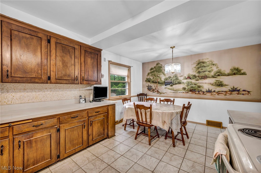 13443 Lakewood Drive, Chesterland, Ohio image 29