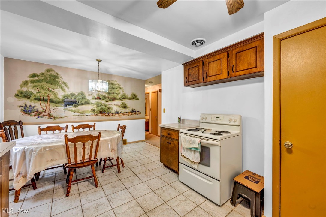 13443 Lakewood Drive, Chesterland, Ohio image 30