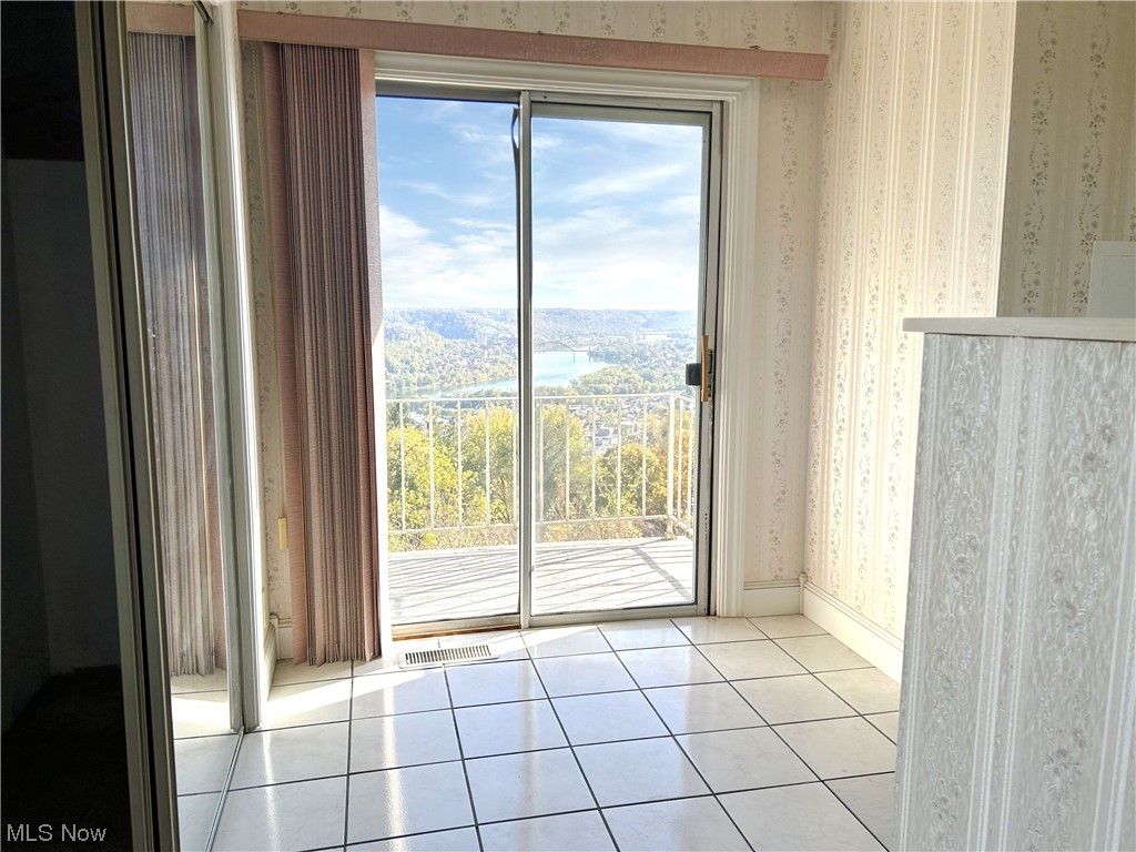 HILLANDALE ESTATE - Residential