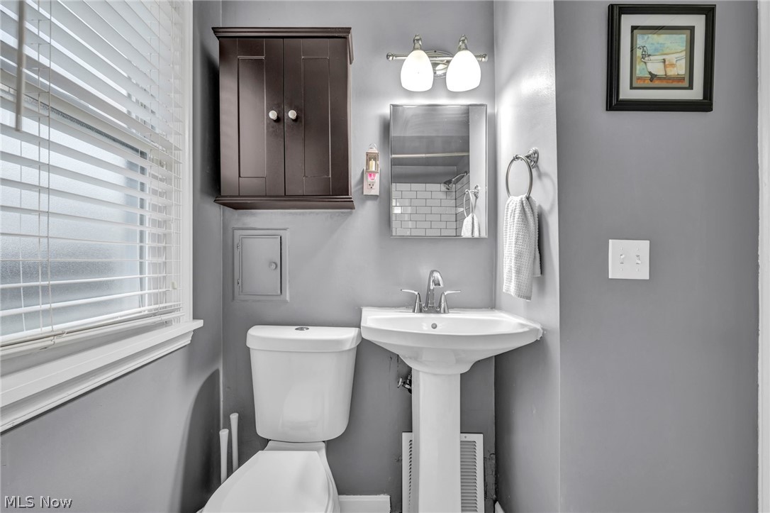 Associated Inv Cos Orchard Heights - Residential