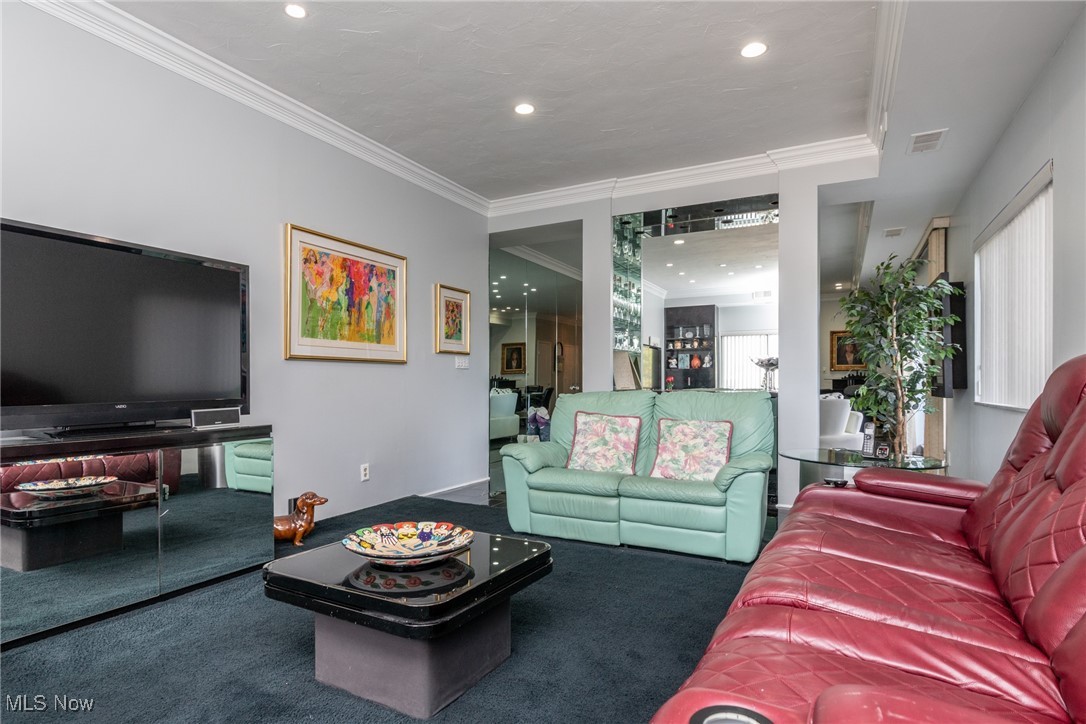 Acacia On The Green Condo - Residential