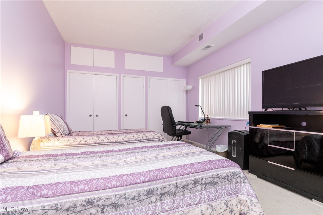 Acacia On The Green Condo - Residential