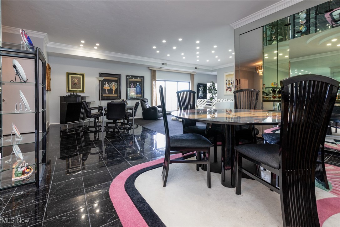Acacia On The Green Condo - Residential