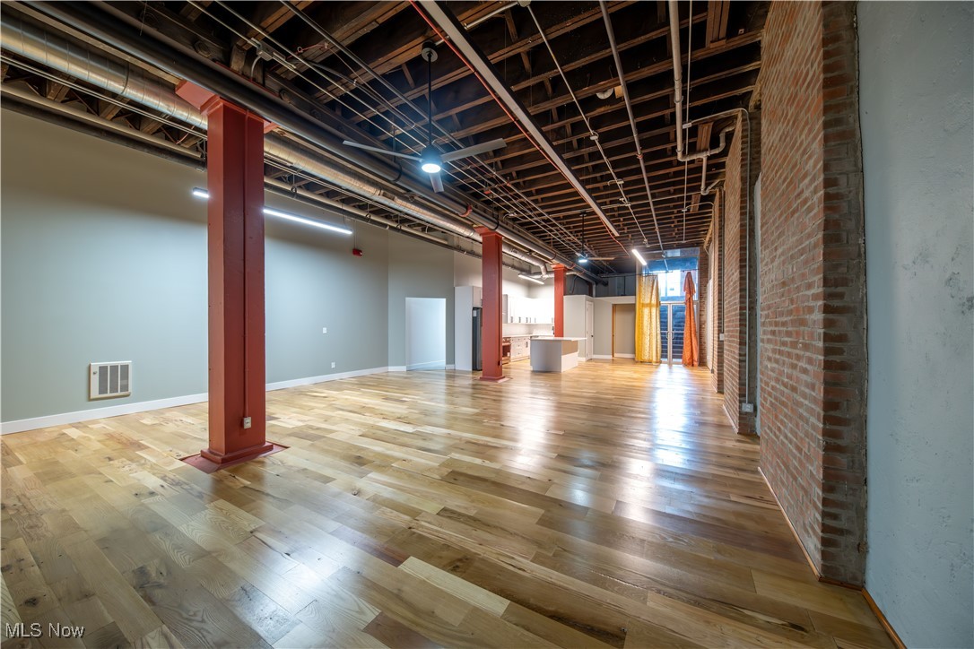 Cleveland, Ohio 44113, United States, ,Commercial,Active,128563