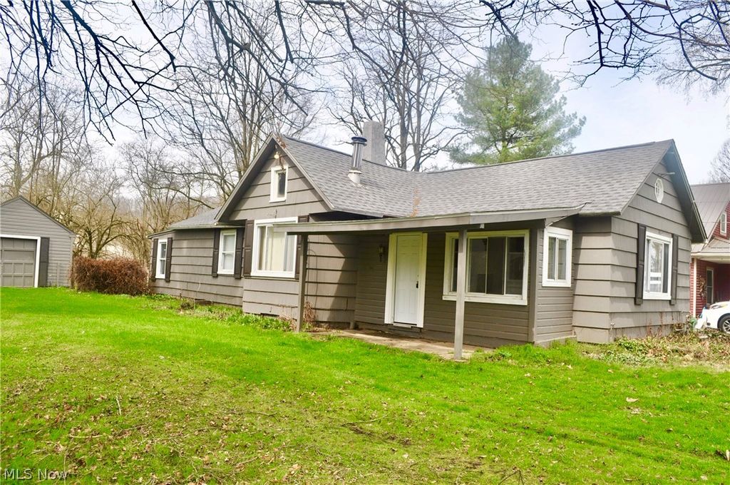 Photo of 5872 Main Street, Peninsula, OH 44264 (MLS # 5198410)