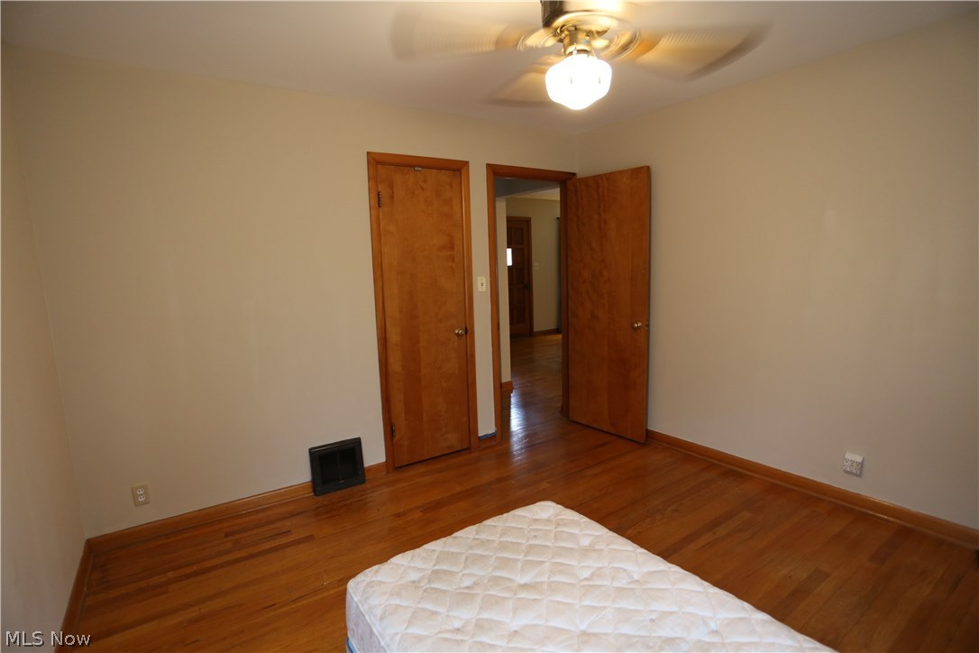 Happy Hollow - Residential